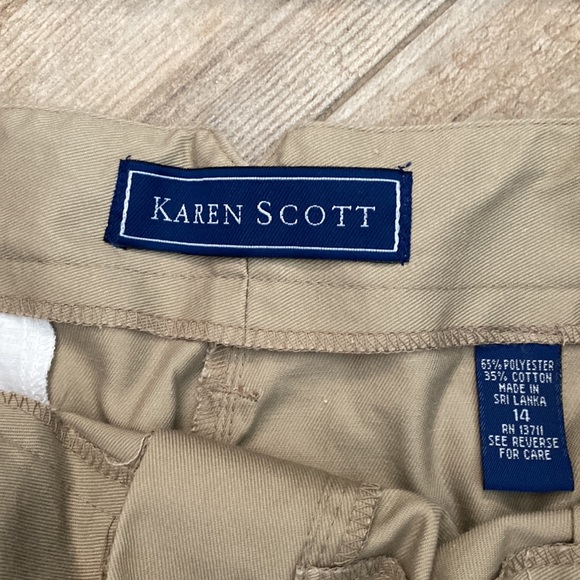 Karen Scott Womans Tops & Short Bundle - Picture 3 of 5